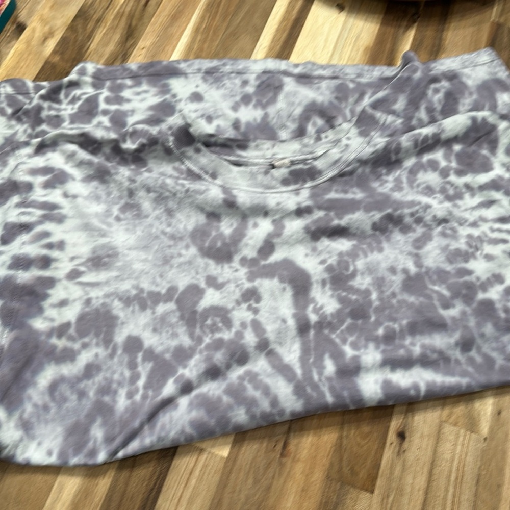 Lululemon Shirt Size 18